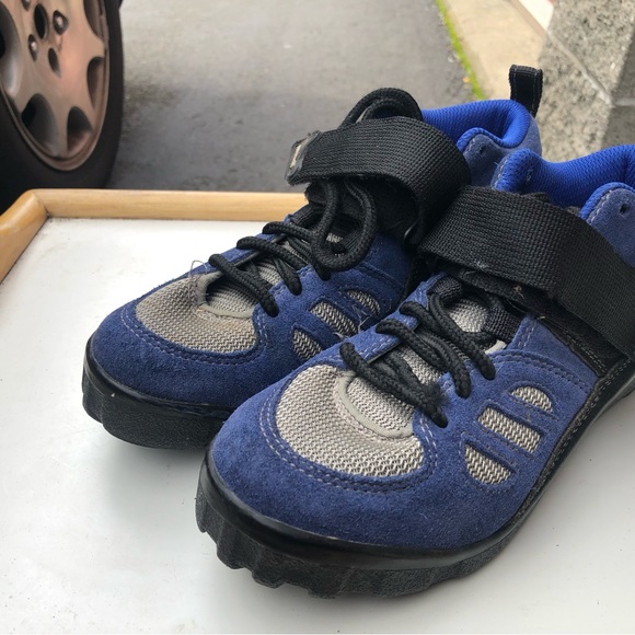 AXO Suede Women’s Blue White Cycling  Adjustable Hook cycling Shoes Size 37/5.5 - Picture 3 of 10